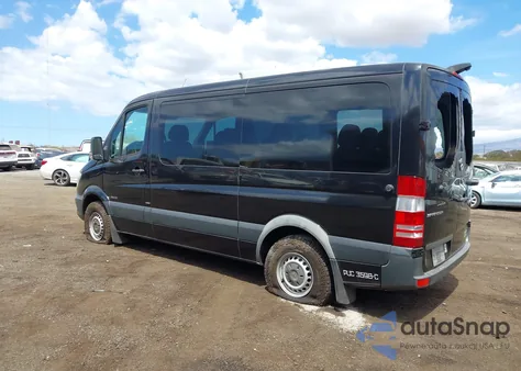 2015 Mercedes-Benz Sprinter 2500 Normal Roof z USA, uszkodzony, nr VIN WDZPE7DCXFP160352